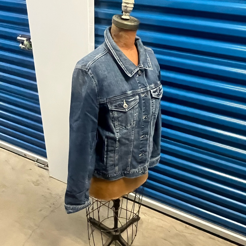 Two by Vince Camuto Denim Jacket Women’s Size Large NWT - Picture 2 of 6